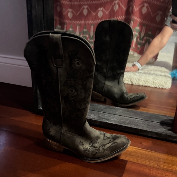 roper Shoes - Cow boy boots Roper Black Embroidered Heeled Boots